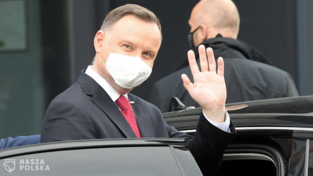 Większość Polaków negatywnie ocenia pracę rządu i prezydenta