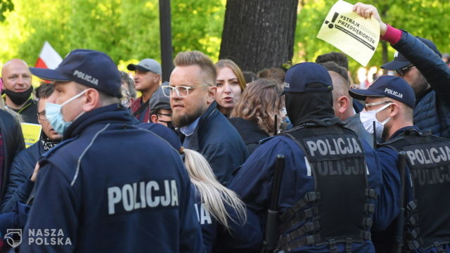 Sanepid nałożył kary pieniężne na uczestników protestów przedsiębiorców