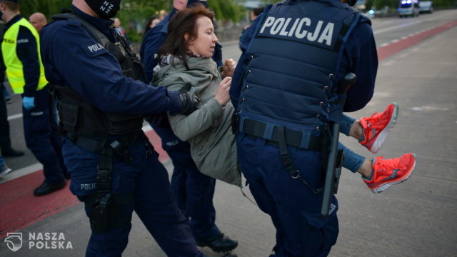 Policjanci nie chcą już być milicjantami! Chcą być apolityczni
