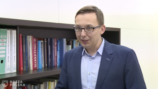 Aplikacje w walce z pandemią – krok w stronę powszechnej inwigilacji? [WYWIAD]