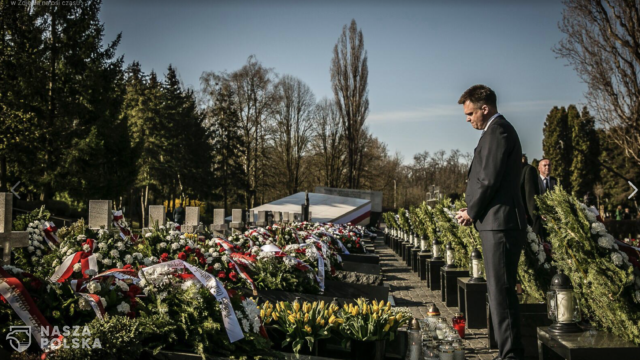 Krótka historia o tym, czyj ból jest lepszy, czyli himalaje hołownianej hipokryzji