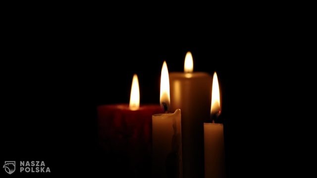 Poszli na pogrzeb zamordowanej koleżanki. Dostali mandaty