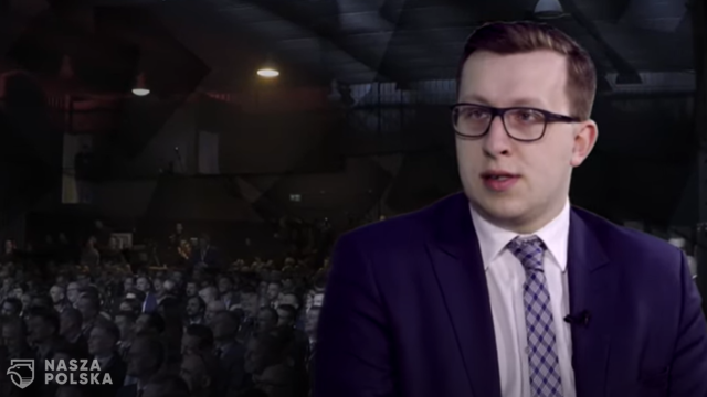 Kolejny polityk Konfederacji nagrał swoją piosenkę! Zobacz jak mu poszło (WIDEO)