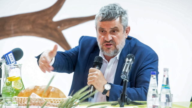 Ardanowski: chce zostać w PiS, ale „piątka dla zwierząt” musi być wycofana
