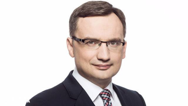 Ziobro o paszportach szczepionkowych: widzę tu problem natury konstytucyjnej