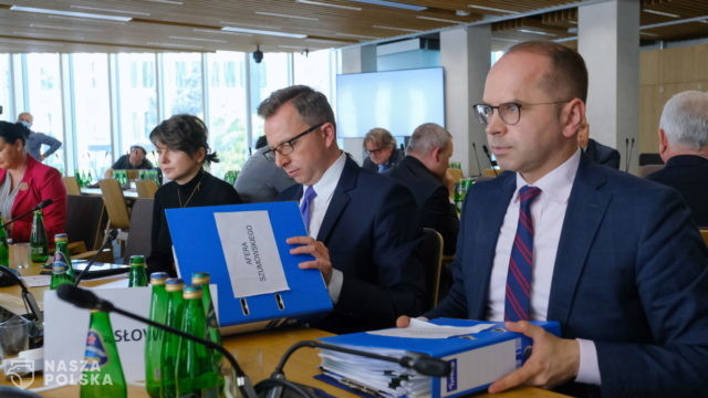 Szczerba: PiS wszystkich krętaczy i złodziei wysyła do PE