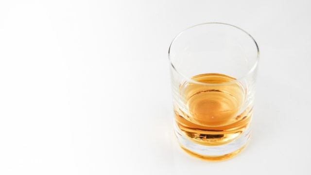 Kompletnie pijana, ciężarna matka opiekowała się dwójką dzieci