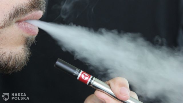 Całkowity zakaz sprzedaży e-papierosów jednorazowych może mieć skutek odwrotny do zamierzonego