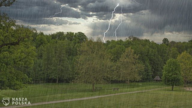 Możliwe burze z gradem w dziewięciu województwach Polski [POGODA]