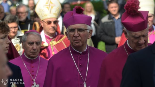 Bp Ignacy Dec: Katolik powinien głosować na kandydata głoszącego poglądy zgodne z Dekalogiem i Ewangelią