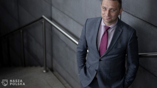 Bąkiewicz: Niemcy, potomkowie zbrodniarzy, którzy nie rozliczyli się za te zbrodnie, chcą nas uczyć demokracji i praworządności?