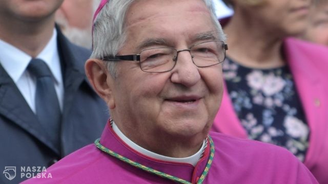 Czy abp Głódź złamał prawo kanoniczne zostając sołtysem?