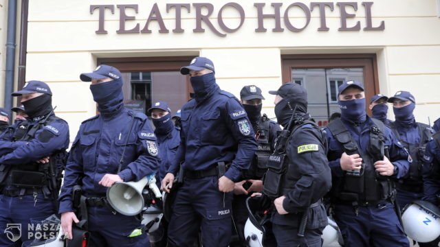 Sanepid i policja popełniają przestępstwo „uporczywego nękania” restauratorów?