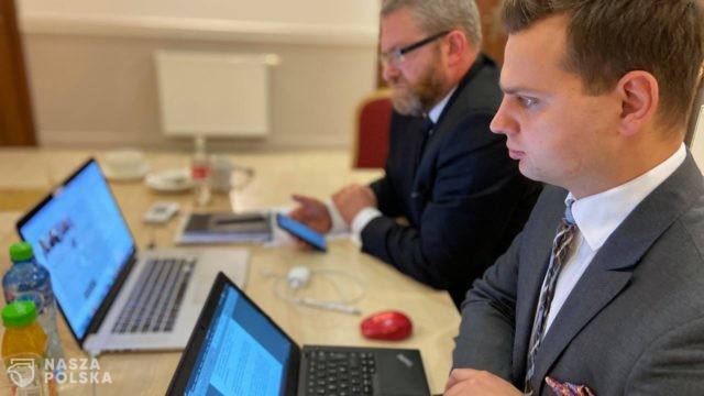 Premier: nie do wszystkich działań mamy podstawę prawną