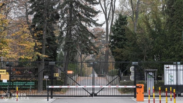 Rzecznik Episkopatu: Módlmy się w domach za naszych bliskich zmarłych