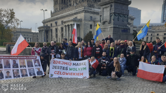 [PILNE!] Marsz o wolność – w Warszawie zbierają się przeciwnicy obostrzeń