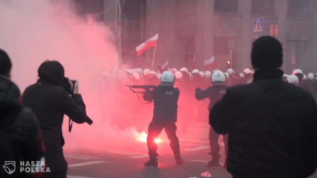 [FILM] Policja prowokowała zamieszki na Marszu Niepodległości?