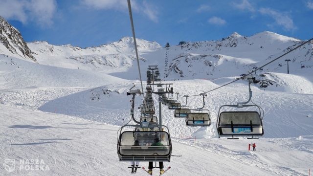 Austria/ Możliwe utrudnienia dla niezaszczepionych by uratować sezon zimowy w Alpach