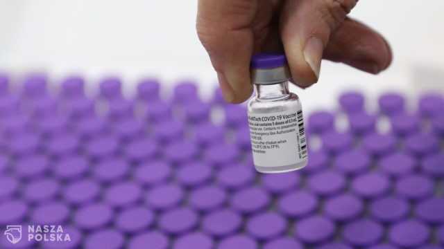 Badanie/ Szczepionki mRNA przeciwko COVID-19 nie powodują żadnych poważnych skutków zdrowotnych