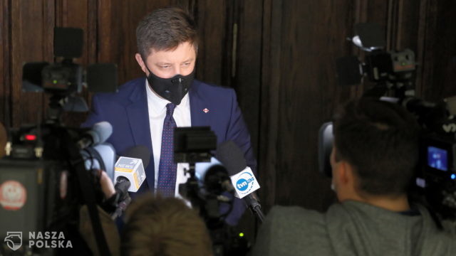 Szef KPRM o zarzutach Sośnierza: nie ma mowy o żadnej korupcji politycznej