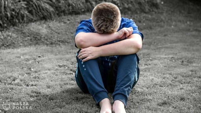 Młodzi Polacy od dwudziestu lat nie byli tak źle nastawieni do świata