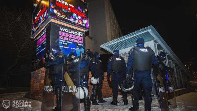 Czy sanepid wraz z policją łamie prawo?