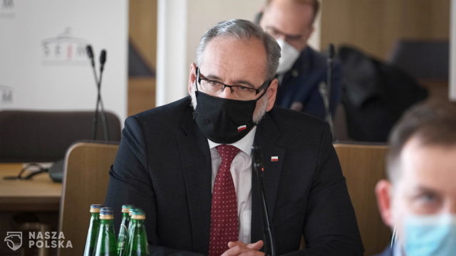 Niedzielski: położyliśmy na stole 3,5 mld zł na wzmocnienie wynagrodzeń w służbie zdrowia