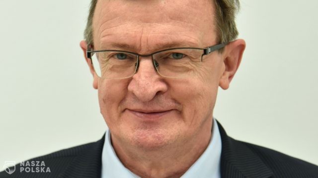 Cymański o relokacji imigrantów: O nie cwaniaczkowie z Brukseli! O nie!