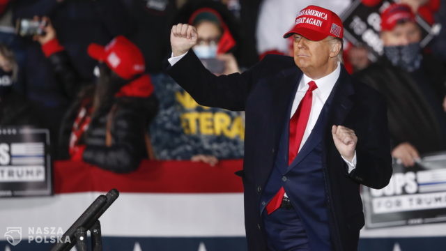 Senat uniewinnił Donalda Trumpa w procesie o impeachment