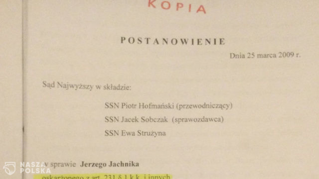 Pomylił oskarżonego z pokrzywdzonym, pomylił jego płeć i nazwisko. Został szefem sędziów w Hadze