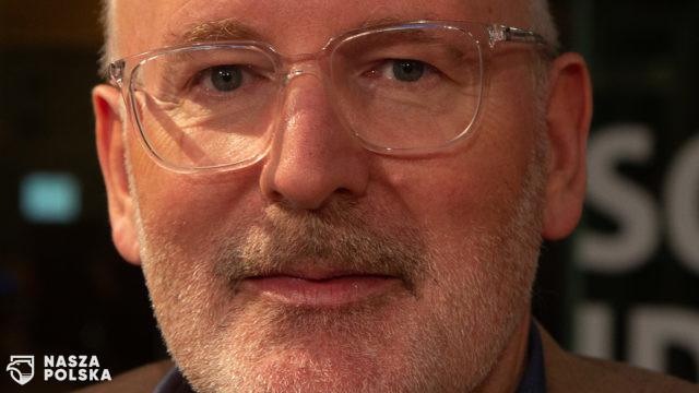 Timmermans: jeśli będziemy zmuszeni skonfiskujemy szczepionki