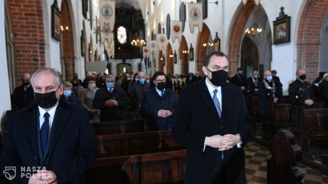 Lewica: w części kościołów nie są przestrzegane obostrzenia, składamy zawiadomienia do sanepidu