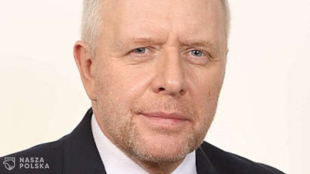 Dr Sutkowski: jestem za obowiązkiem szczepień dla niektórych grup zawodowych