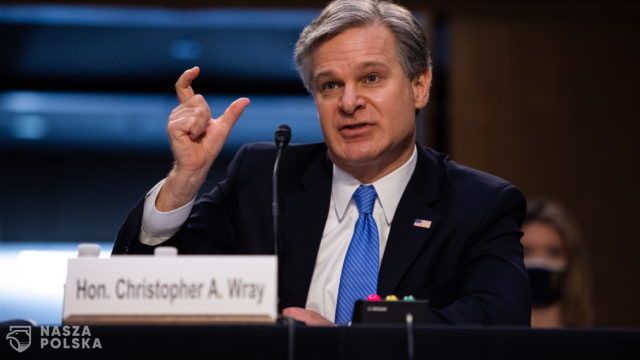 Szef FBI: atak na Kapitol uznajemy za akt „krajowego terroryzmu”