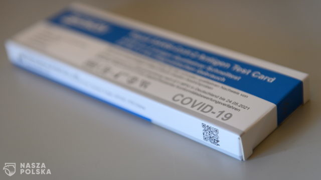 Pandemia nie taka straszna? Ma tyle samo plusów co minusów według co czwartego Polaka