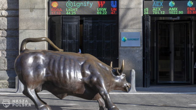 Omicron napędza niepewność na rynkach finansowych