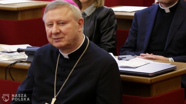 Bp Szlachetka na Tydzień Miłosierdzia: Miłosierdzie to postawa wobec braków duchowych i materialnych drugiego człowieka