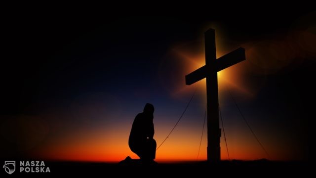 Rzecznik KEP na Wielki Piątek: Centralnym punktem liturgii jest adoracja Krzyża