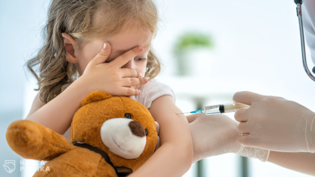 Apel Ordo Medicus o wstrzymanie szczepień dzieci i młodzieży przeciwko COVID-19