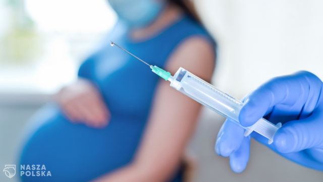 Ekspert zaleca szczepienia kobiet w ciąży przeciw COVID-19