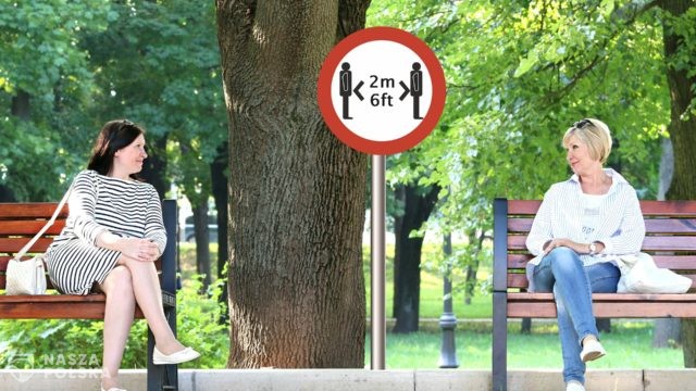 Psychiatrzy o dystansie społecznym: brak uścisków zwiększa niepokój i stres