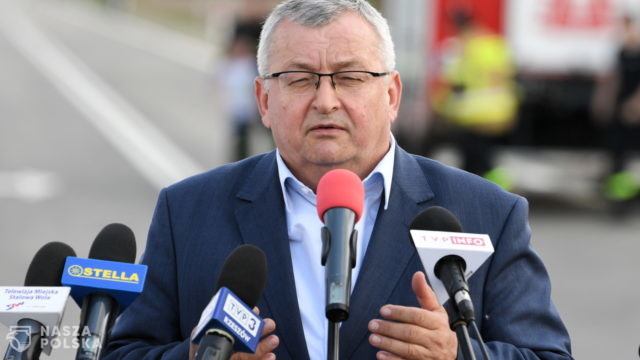 Minister infrastruktury zapowiada koniec bezpłatnych autostrad. Każdy odcinek ma być płatny