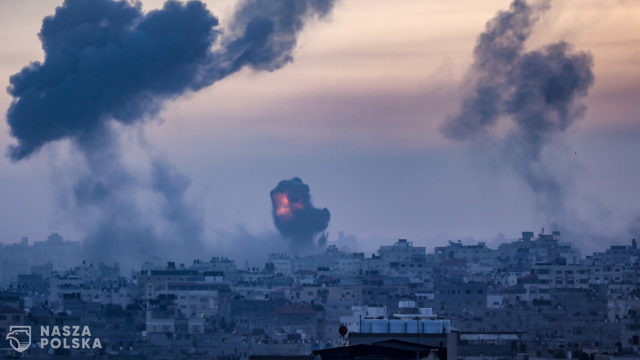 Strefa Gazy/ Hamas wystrzelił 130 rakiet na Izrael w odwecie za zburzenie wieżowca