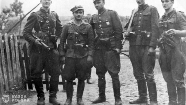 Radni z Białegostoku nie zmienili nazwy ulicy noszącej imię majora „Łupaszki”