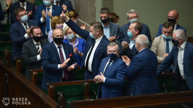 Sejm odrzucił wniosek o wotum nieufności dla szefa MEiN Przemysława Czarnka