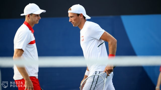 Tokio/ Tenis. Hurkacz z Kubotem odpadli w deblu w pierwszej rundzie