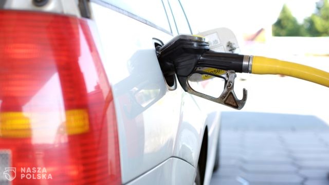 Analitycy e-petrol: benzyny Pb98 przekroczyła psychologiczną granicę 6 zł za litr