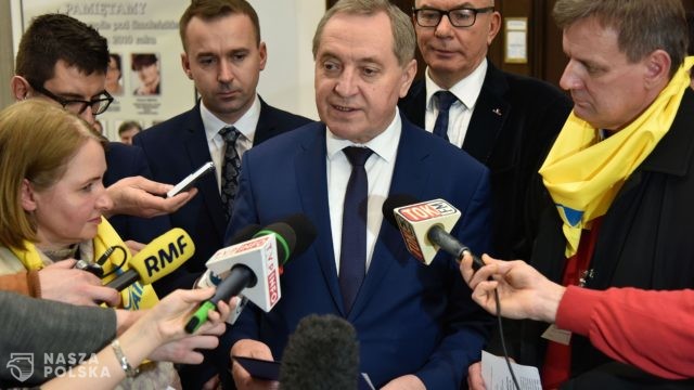 Ministerstwo Rolnictwa i Henryk Kowalczyk nadal obiecują i zasłaniają się dyktatem Unii Europejskiej