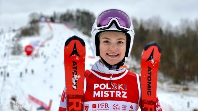 Pekin 2022/ „Obsługują nas ludzie w skafandrach, między ekipami są szyby”