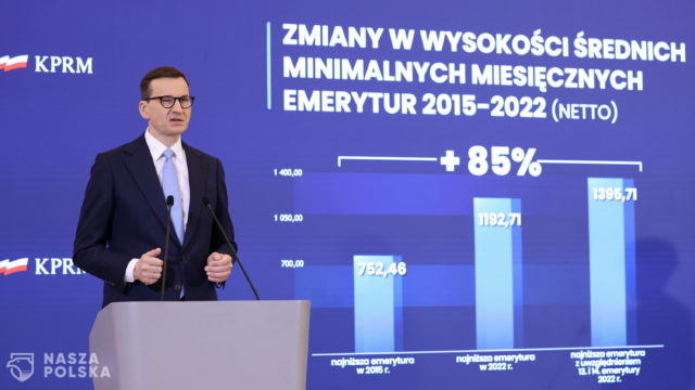 Premier: troska o seniorów jest dla rządu PiS najwyższym priorytetem